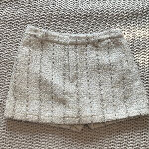 Chic Cream Tweed Skort
